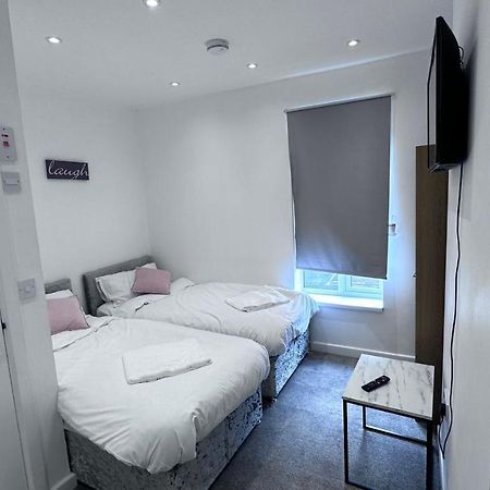 Comfy Diamond Ensuite Room Maidstone With Free Parking And Speedy Wifi Buitenkant foto