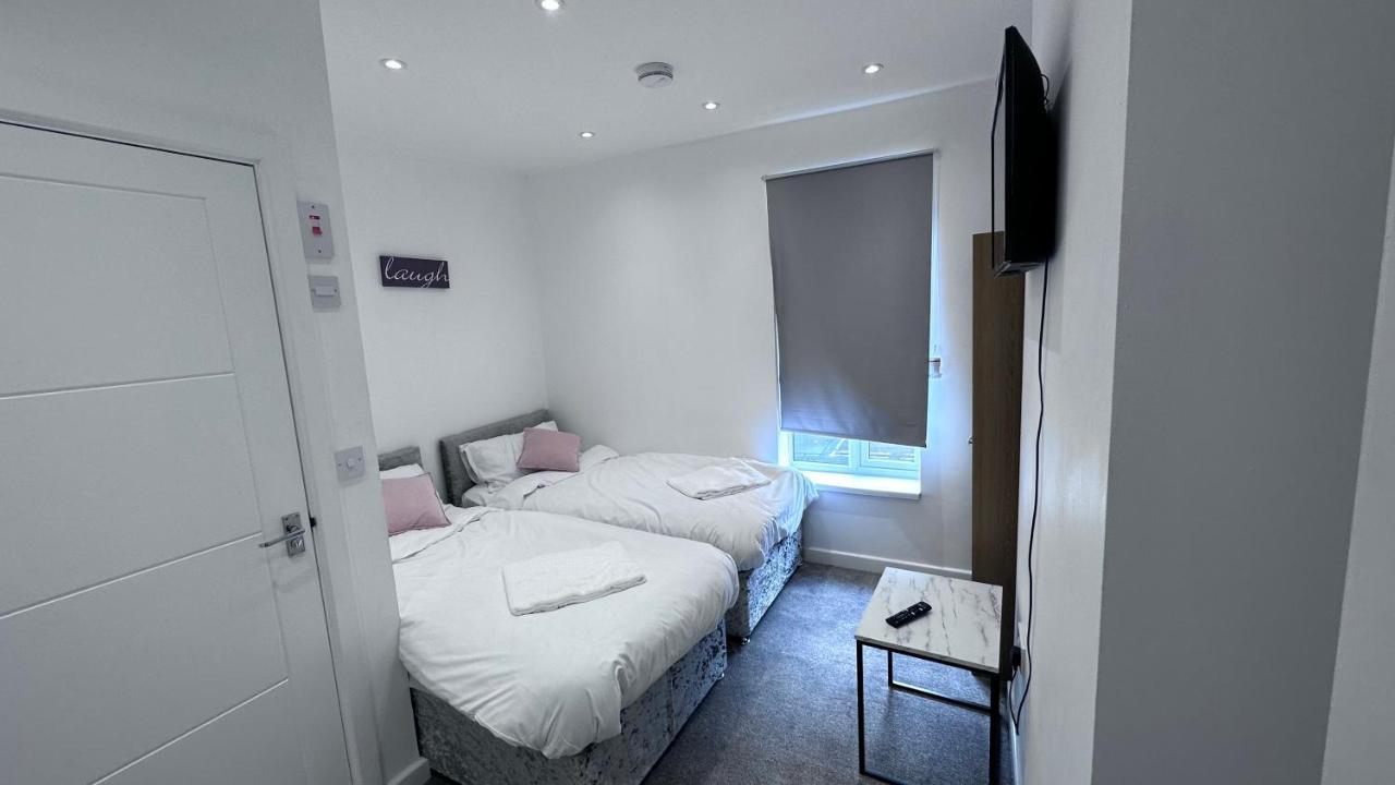 Comfy Diamond Ensuite Room Maidstone With Free Parking And Speedy Wifi Buitenkant foto